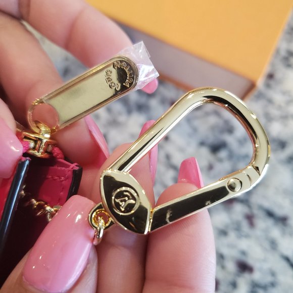 SOLD NEW Louis Vuitton Valentines Key Pouch in Ver - Picture 3 of 6